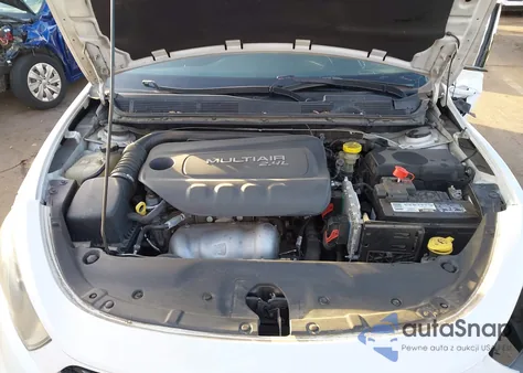 2015 Dodge Dart Sxt z USA, uszkodzony, nr VIN 1C3CDFBB1FD314894